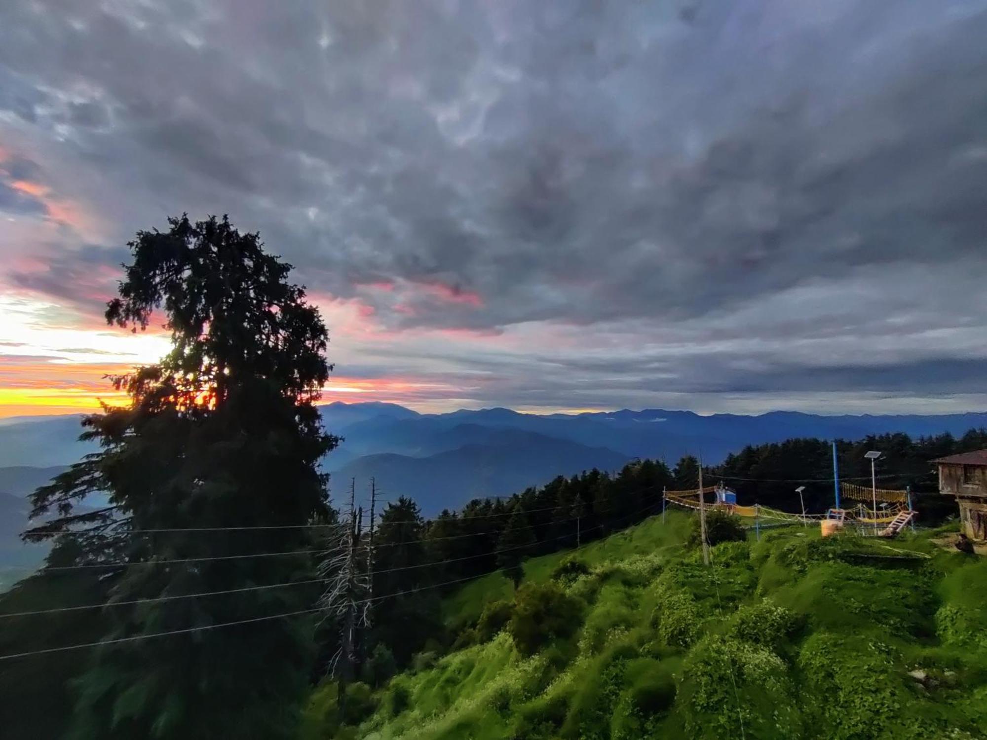 Smart Hill Kalatop Hotell Dalhousie Rum bild